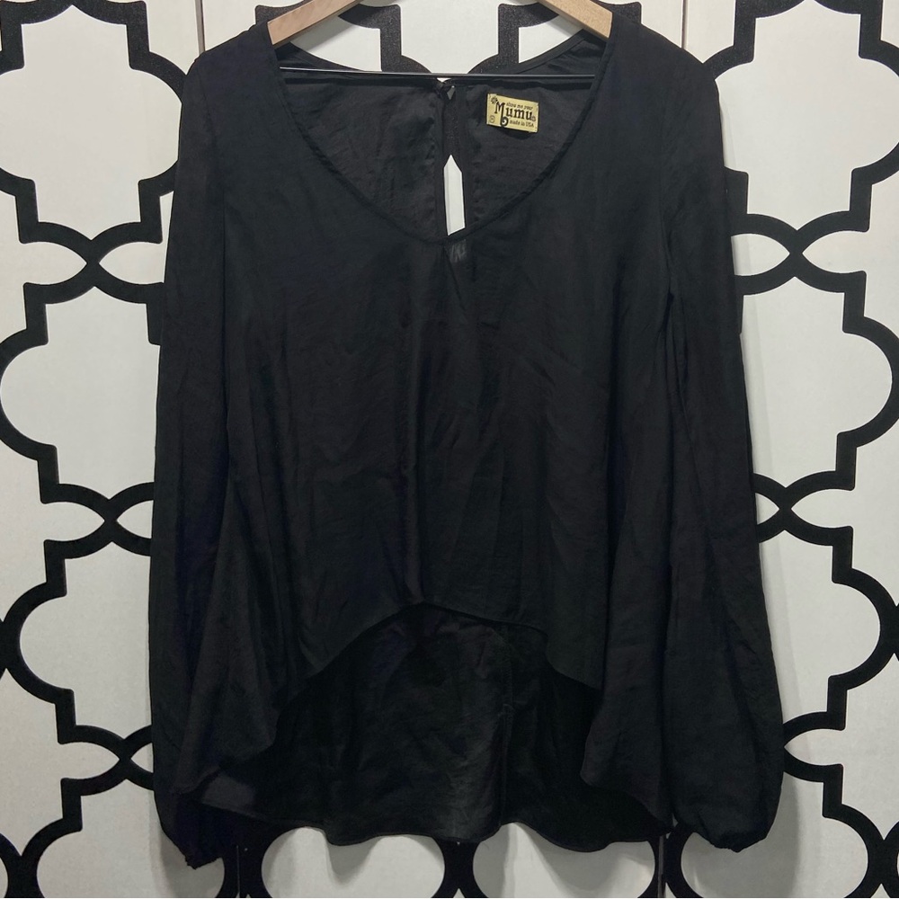 Show Me Hour MuMu Black Blouse